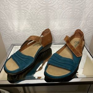 Naot Sandles